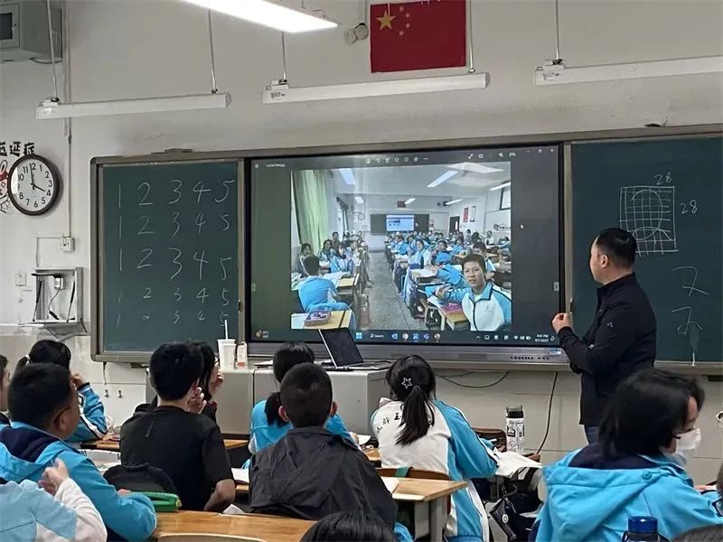 看！人工智能課程進(jìn)校園，掀起科技的“浪花”(圖12)