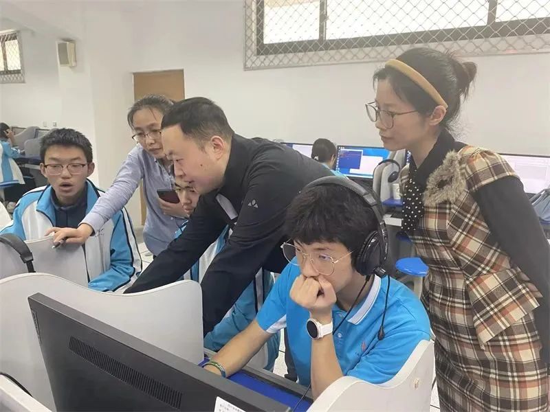 看！人工智能課程進(jìn)校園，掀起科技的“浪花”(圖19)